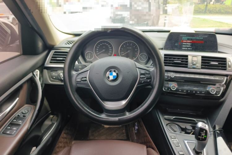 Used BMW 3 Series 2018 320Li Fashion Model Steering Wheel
