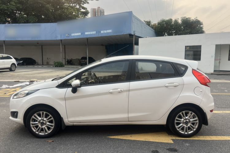 Used Ford Fiesta 2013 Hatchback 1.5L Automatic Fashion Edition Exterior 6