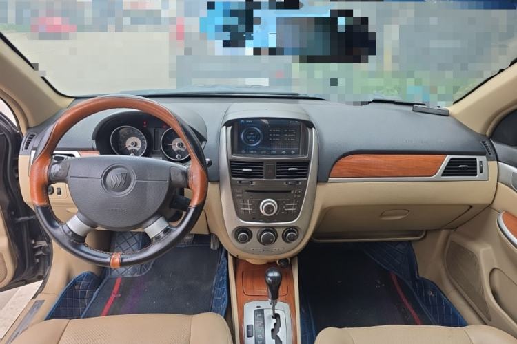 Used Buick Excelle 2011 1.6 LE-AT Center Console