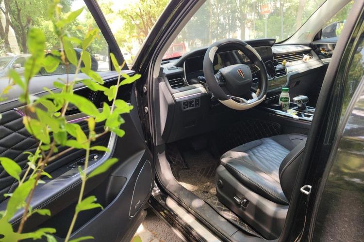 Used Hongqi HS5 2022 Facelifted Version 2.0T Smart Connect Flagship All-Wheel-Drive Edition

