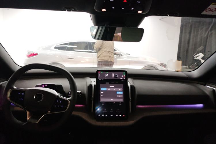 Used Volvo EX30 2025 Rear-Drive Long-Range Plus Model