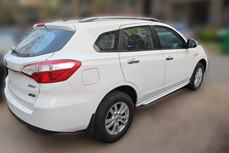 Used Venucia T70 2015 2.0L CVT Smart Choice Edition Rear Right 45 Deg