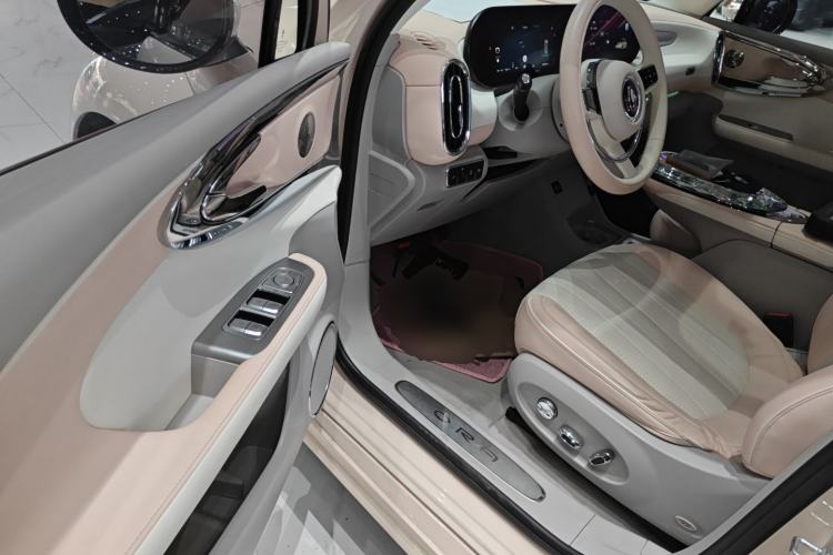 Used ORA Ballet Cat 2022 401 km Nutcracker Edition