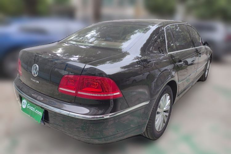 Used Volkswagen Phaeton 2011 3.6L V6 5-Seater Extended Business Edition Rear Right 45 Deg