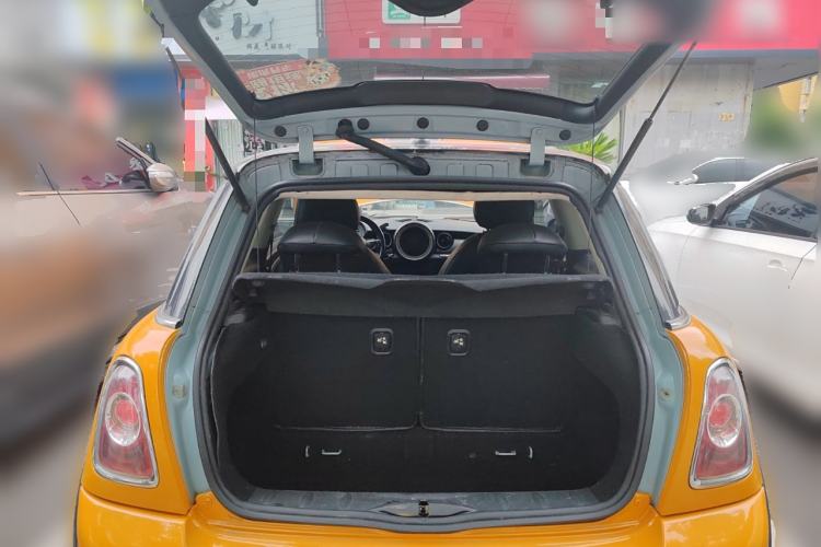 Used MINI 2011 1.6L ONE
