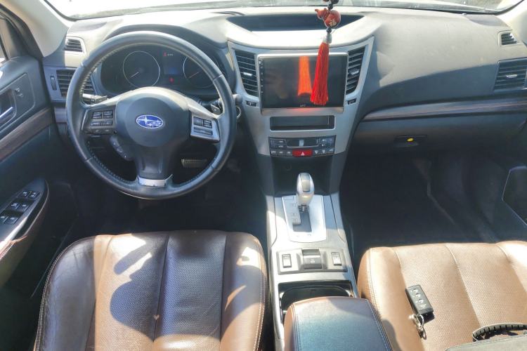 Used Subaru Outback 2014 2.5i Yashang Smart Edition Center Console
