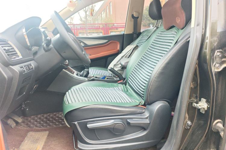 Used Baojun 560 2015 1.8L Manual Elite Edition
