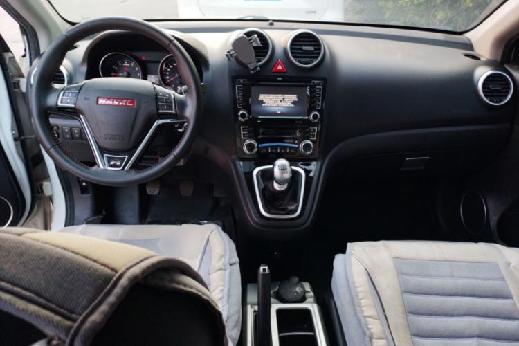 Used Haval H6 2015 Upgraded Model 1.5T Manual Two-Wheel Drive Elite Version
