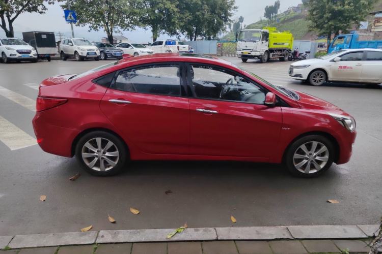 Used Hyundai Verna (older generation) 2014 1.4L Manual Top-Tier Model TOP
