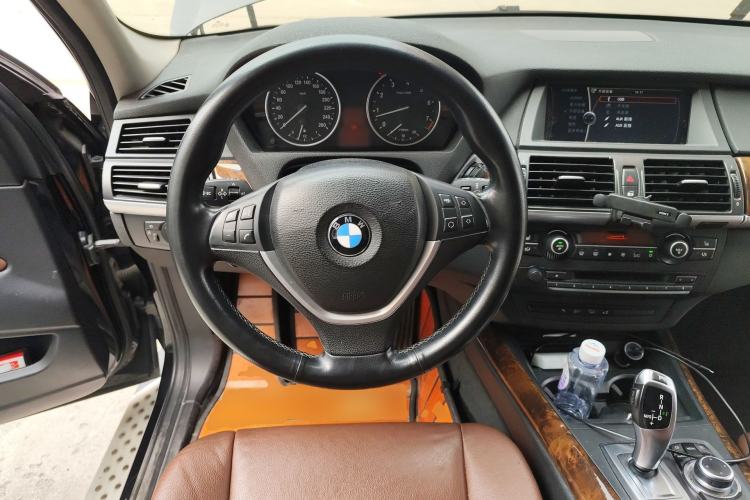 Used BMW X5 2011 xDrive35i Luxury Model Steering Wheel