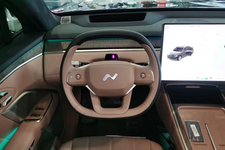 Used ONVO Luxeed L90 2025 Model—Ultra Six-Seater Version
