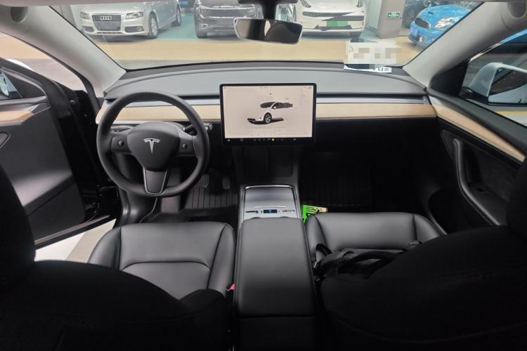 Used Tesla Model Y 2022 Rear-Wheel-Drive Version
