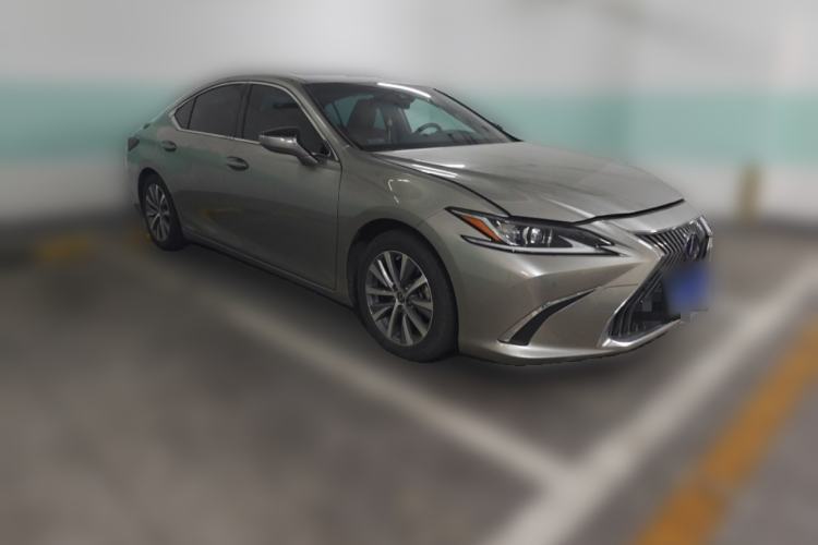 Used Lexus ES 2018 300h Premier Edition China VI Standard
