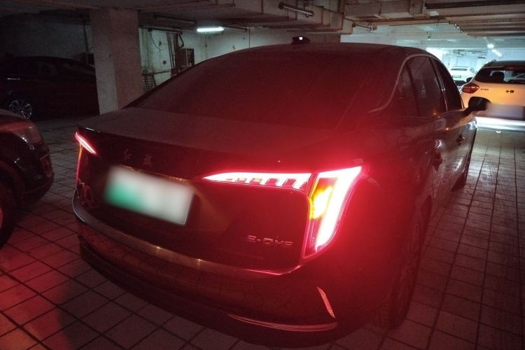 Used Hongqi E-QM5 2022 431 km Charge & Enjoy Edition Rear Right 45 Deg