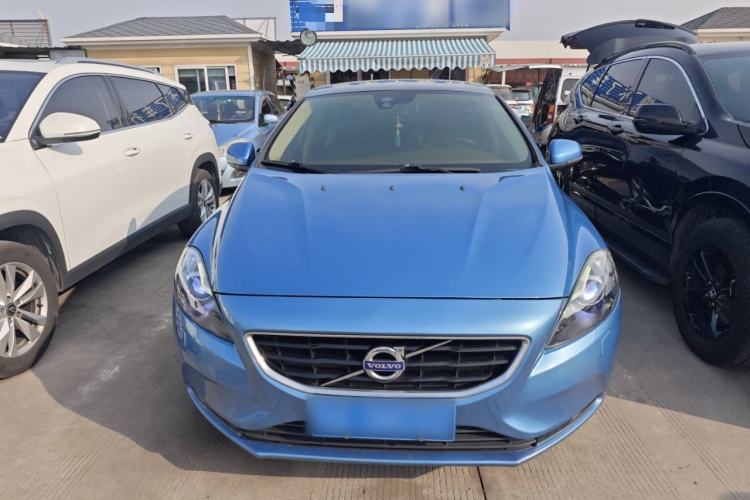 Used Volvo V40 2016 T3 Zhiyi Edition