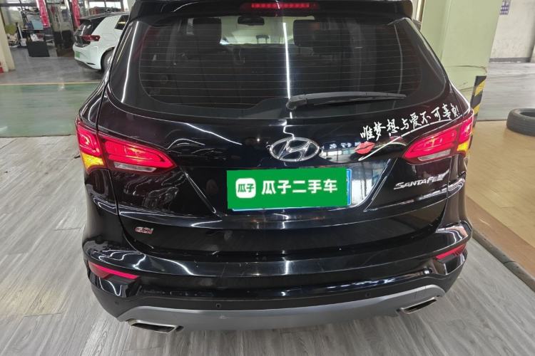 Used Hyundai Santa Fe 2017 2.4L Automatic Two-Wheel Drive Smart Version 5 Seats Rear