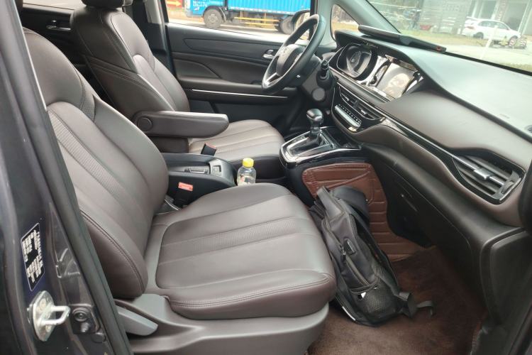 Used GAC Trumpchi M6 2021 270T DCT Luxury Edition (6-seater) Right Front Seat