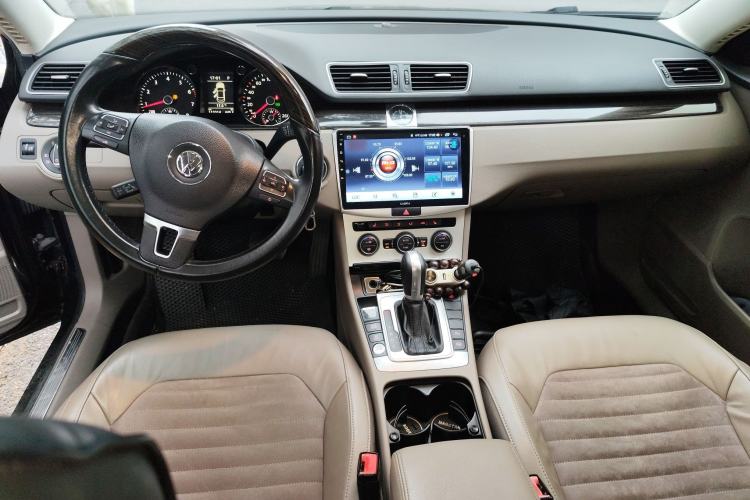 Used Volkswagen Magotan 2012 Revised Version 2.0 TSI Supreme Edition
