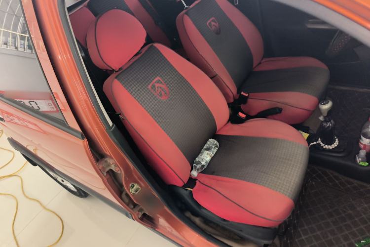 Used Baojun Lechi 2012 Revised Version 1.2L Manual Sporty Edition Dynamic Type Right Front Seat