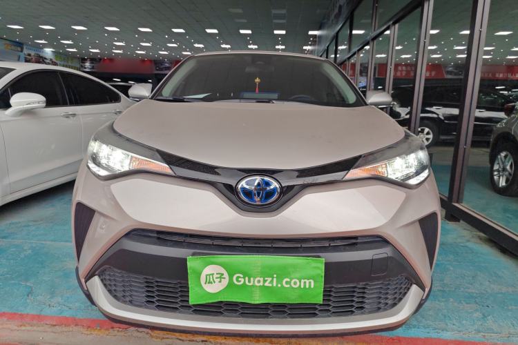Used Toyota C-HR 2023 2.0L Smart Electric Hybrid Dual-Engine Comfort Version
