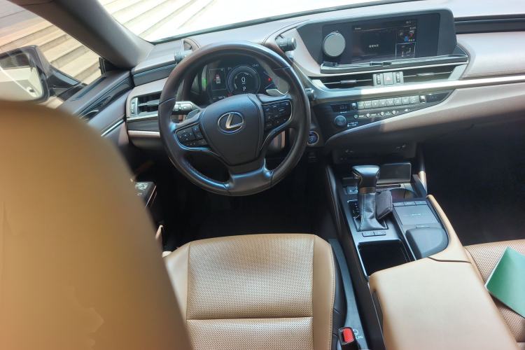 Used Lexus ES 2020 300h Premier Edition Steering Wheel