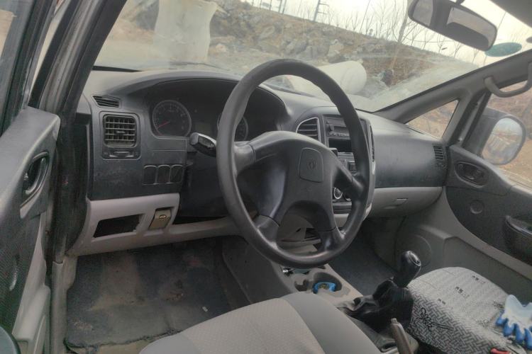 Used FORTHING Lingzhi 2015 V3 1.5L 7-Seater Comfort Model Steering Wheel