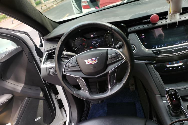 Used Cadillac XT5 2021 28T Luxury Model
