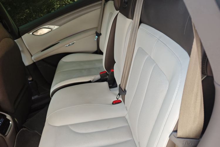 Used IM LS7 2023 100kWh Lux Rear-Drive Version Left Rear Seat