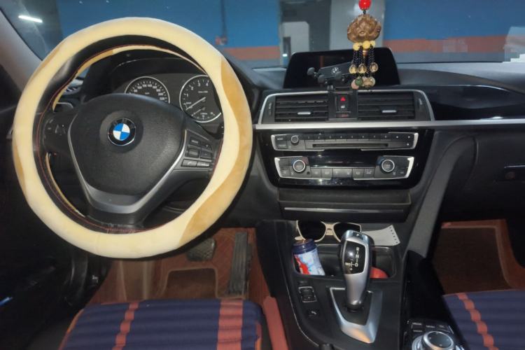 Used BMW 3 Series 2017 320Li Fashion Model Center Console