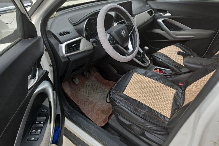 Used Baojun 510 2017 1.5L Manual Fashion Model
