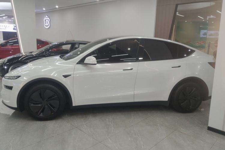 Used Tesla Model Y 2025 Rear-Wheel Drive First Edition