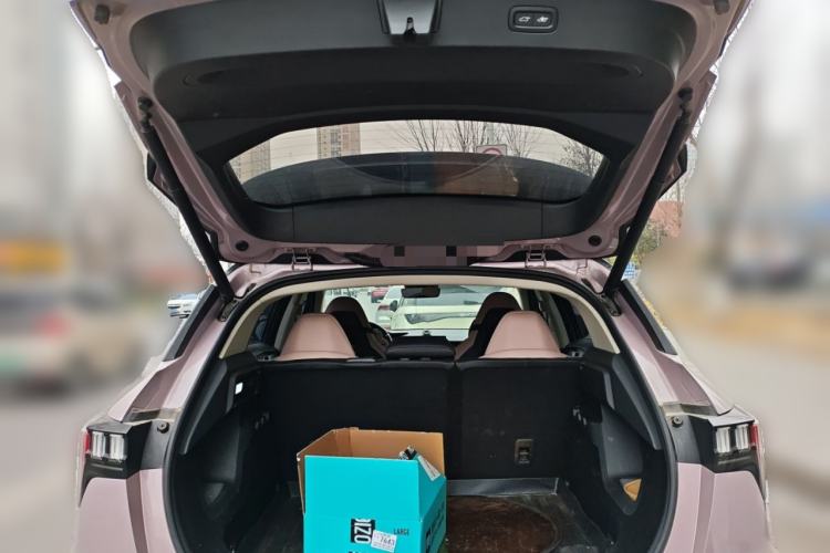 Used Lynk & Co 06 2021 1.5T Shero Pink Special Edition