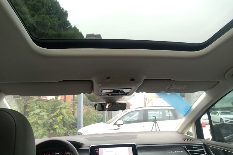 Used Volkswagen Viloran 2024 380TSI Premium Edition