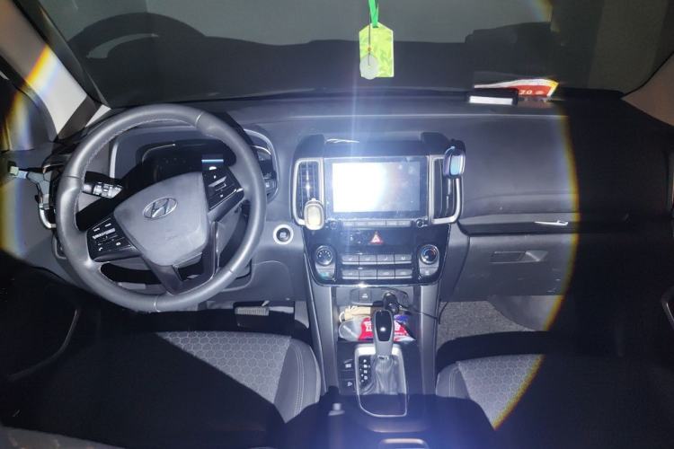 Used Hyundai ix35 2018 2.0L Automatic 2WD Zhiyong·Changxiang Edition Center Console