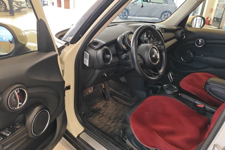 Used MINI MINI 2017 1.5T COOPER Ice Blue Limited Edition Five-Door Version