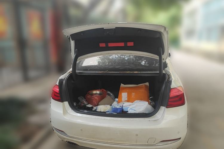 Used BMW 3 Series 2017 320Li Fashion Model
