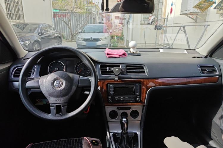 Used Volkswagen Lavida 2013 Restyled Classic 1.6L Automatic Comfort Edition
