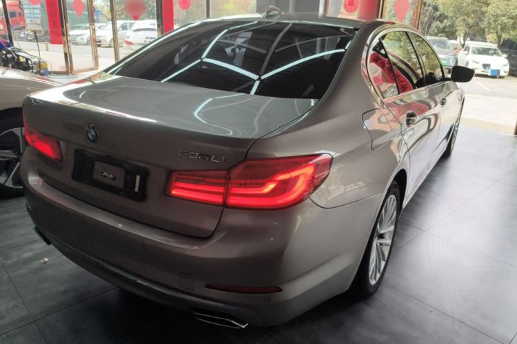 Used BMW 5 Series 2020 525Li Luxury Package Rear Right 45 Deg