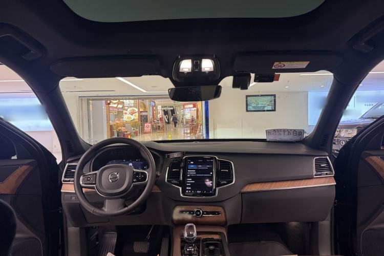 Used Volvo XC90 2023 B6 Zhiyi Luxury Edition 7-Seater