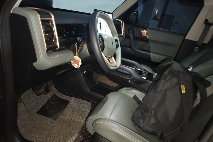 Used iCAR 03 2024 501km Two-Wheel Drive Long-Range Yuechao Edition Left Front Seat