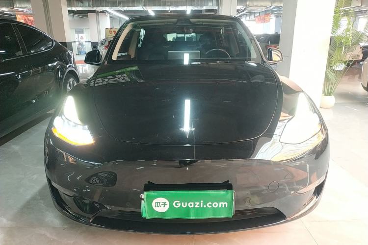 Used Tesla Model Y 2021 Long-Range All-Wheel-Drive Version
