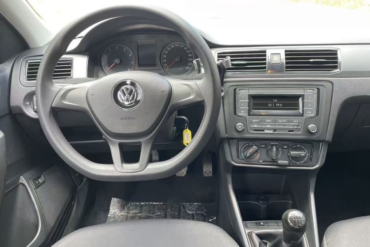 Used Volkswagen Santana 2021 1.5L Manual Fashion Edition Interior 3