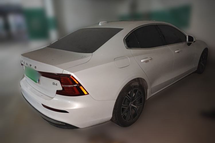 Used Volvo S60 2025 B4 Zhiyi Luxury Edition Rear Right 45 Deg