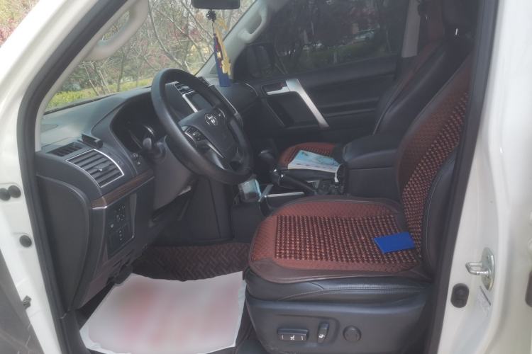 Used Toyota Prado 2019 3.5L Automatic TX-L Deluxe Edition with Rear-Mounted Spare Tire Left Front Seat