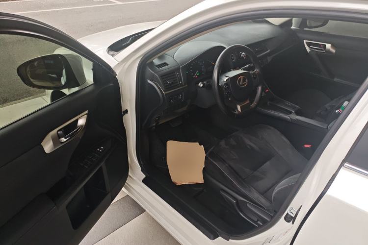 Used Lexus CT 2017 CT200h Elite Edition Solid Color China V Standard Driver Seat