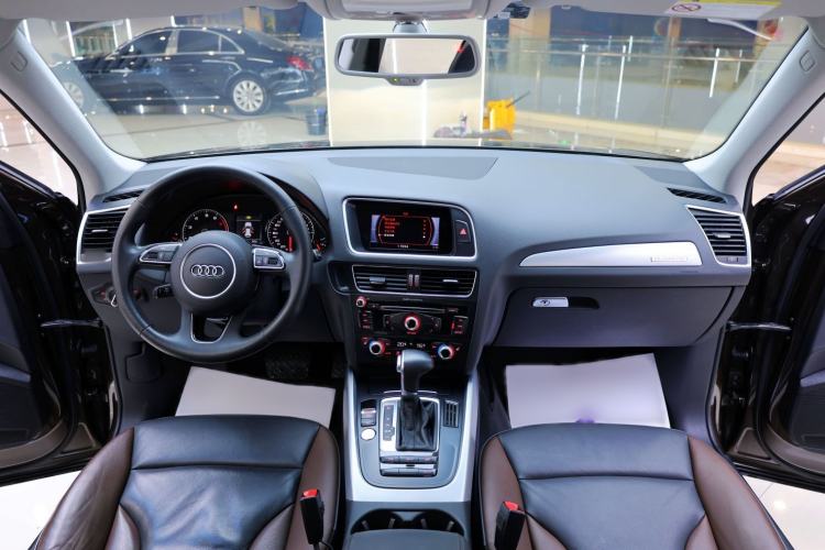 Used Audi Q5 2017 Plus 40 TFSI Technology Model