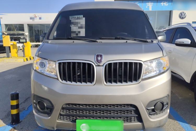 Used Jinbei New Hiace X30L 2021 1.5L Wealth Van Non-Air-Conditioned Version China VI Standard SWC15M
