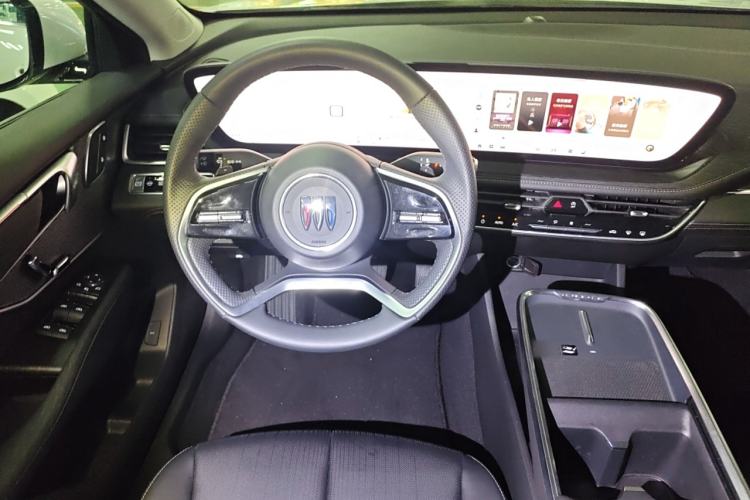 Used Buick LaCrosse 2025 28T Platinum Edition