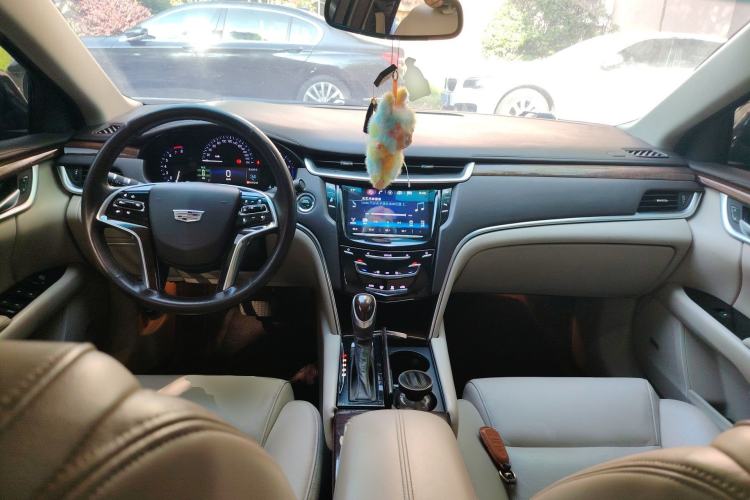 Used Cadillac XTS 2015 28T Elite Model Center Console