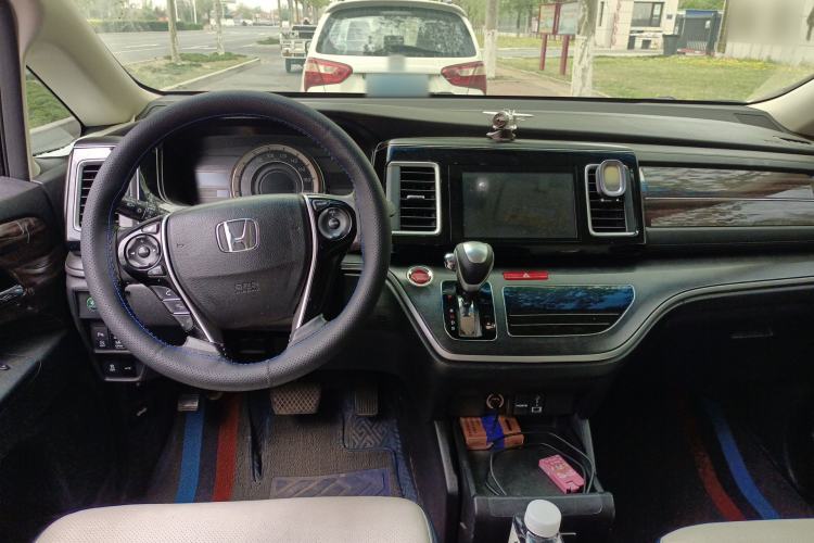 Used Honda Elysion 2016 2.4L Style Edition
